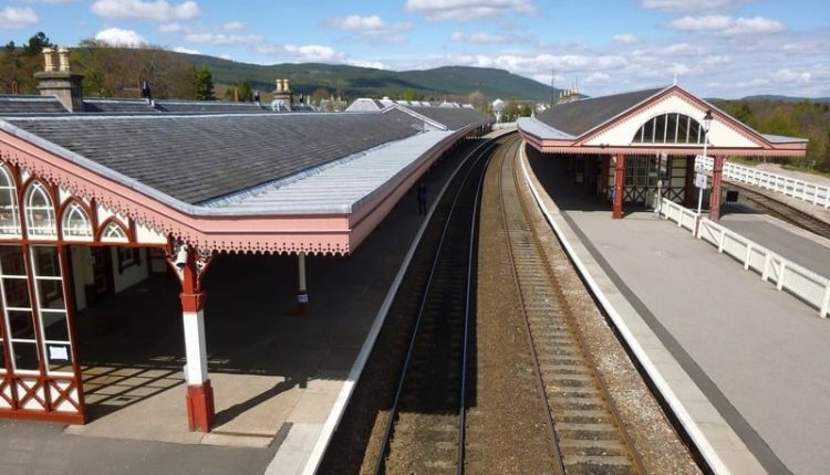 إسكتلندا: اصطدام قطارين يخلف جرحى