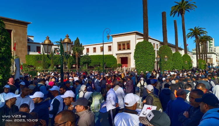 الأساتدة ينفدون إنزالا وطنيا ضخما احتجاجا على النظام الأساسي الجديد