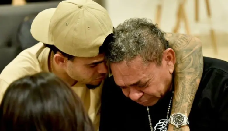 لويس دياز يلتقي مع والده لأول مرة بعد محنة الإختطاف المشهورة