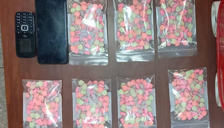 توقيف شخصين للإشتباه في تورطهم في تجارة المخدرات بفاس