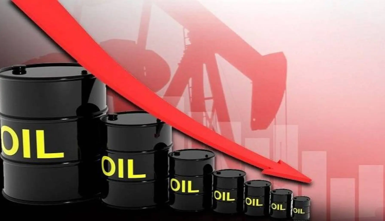 النفط يرتفع مدعومًا بانخفاض المخزونات الأمريكية