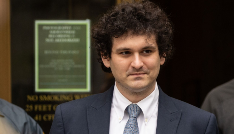 الحكم على سام بانكمان فرايد بالسجن 25 عاما