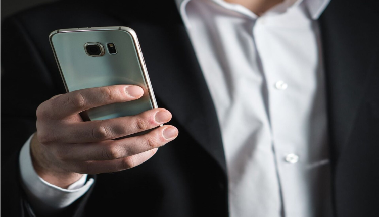 عمليات نصب على المغربة و طرود وهمية من أرقام مجهولة