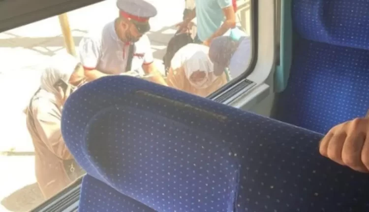 هجوم بالحجارة على قطار بين "سيدي قاسم" و"مكناس" يتسبب في وقوع إصابات