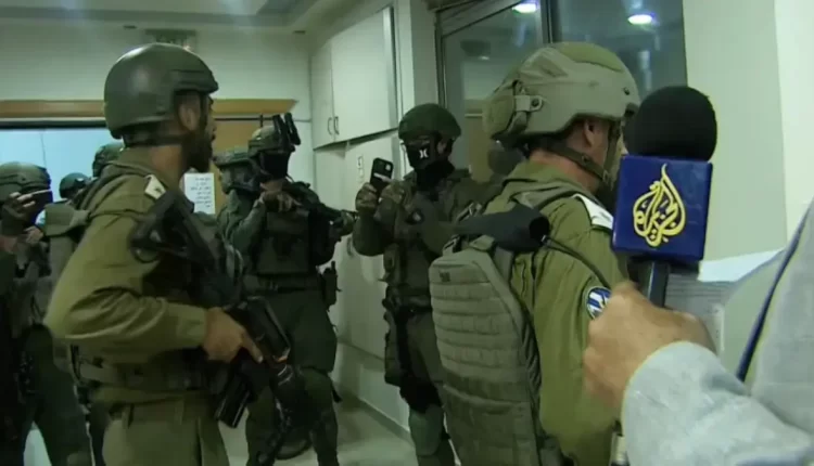 تصعيد "إسرائيلي" باقتاحام مكتب "الجزيرة" في رام الله واتهامات بالتحريض
