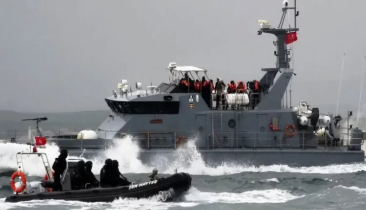 البحرية الملكية المغربية تنجح في إنقاذ مهاجرين من إفريقيا وبنغلاديش