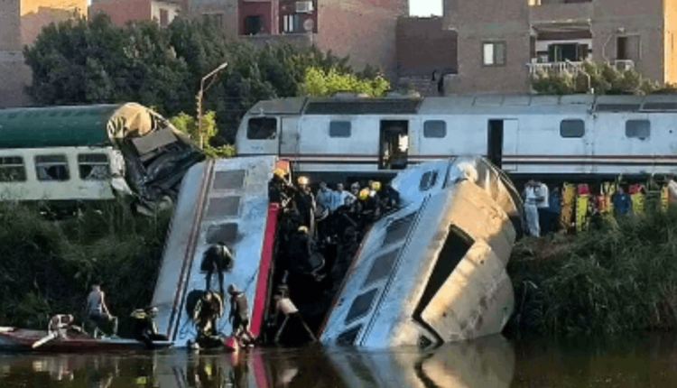 تصادم قطارين في "مصر" يوقع العديد من الإصابات ووزارة الصحة تعلن الطوارئ