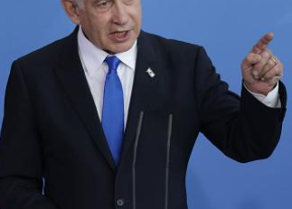 "نتنياهو" يتوعد "إيران" برد قوي على الضربة القوية التي آلمت عمق العدو