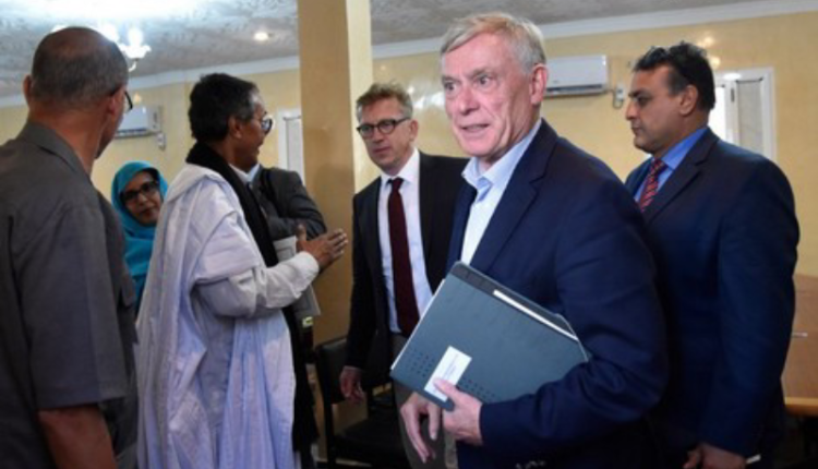 القرار يدعو لإجراء مفاوضات سياسية وسط تباين المواقف